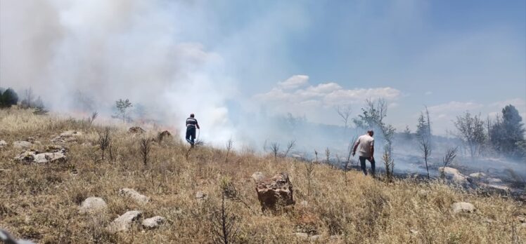 Konya'da makilik alanda çıkan yangın söndürüldü