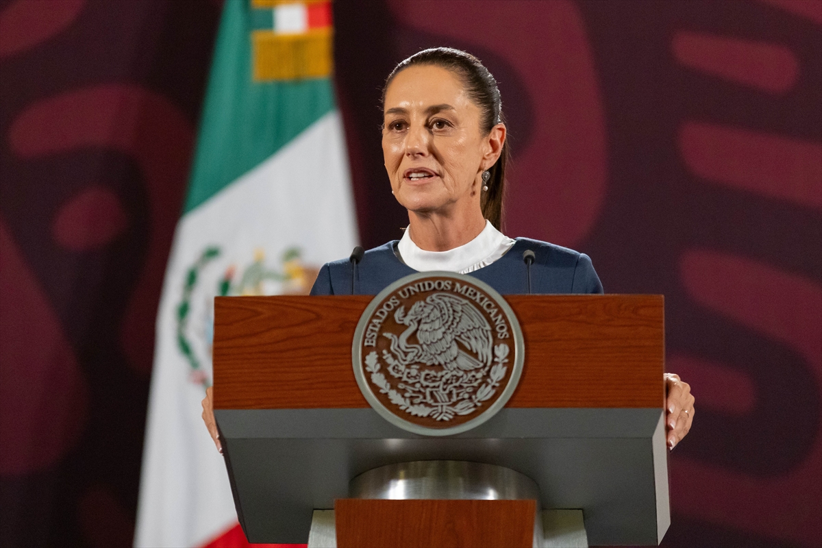 Meksika'nın seçimleri kazanan “ilk kadın Devlet Başkanı” Sheinbaum, Obrador ile görüştü
