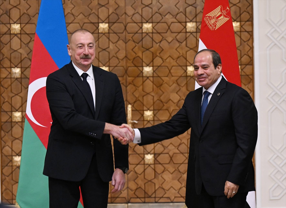 Mısır Cumhurbaşkanı Sisi ile Azerbaycan Cumhurbaşkanı Aliyev, İsrail'in Gazze saldırılarını görüştü