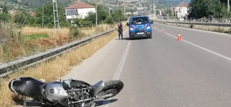 Samsun'da devrilen motosikletin sürücüsü öldü