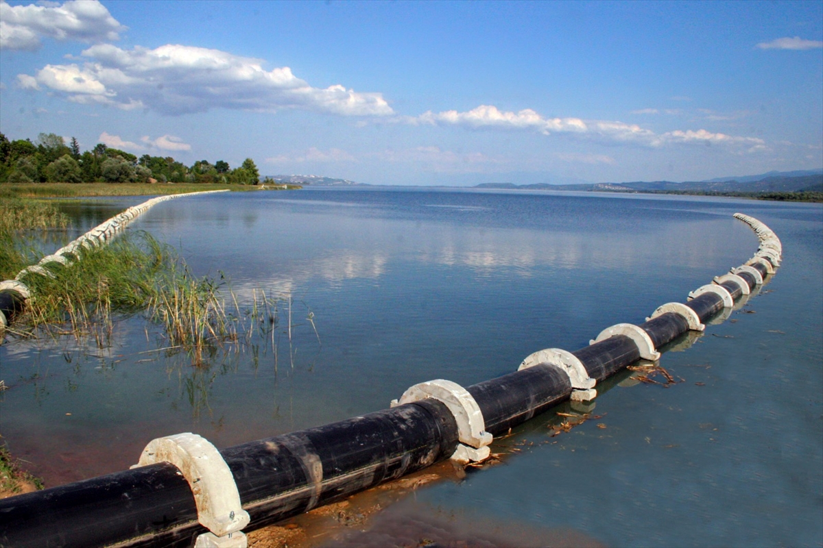 Sapanca Gölü'nden Yuvacık Barajı'na su takviyesi