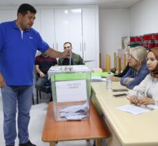 Seçimin yenilendiği Nevşehir'deki bir mahallede muhtarlık için oy kullanma işlemi başladı