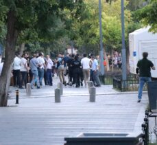 Siirt'te izinsiz basın açıklaması yapmak isteyen gruba polis müdahale etti