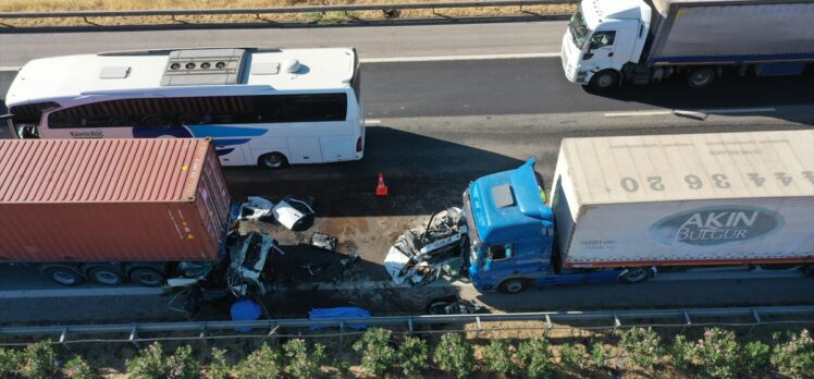 GÜNCELLEME – TAG Otoyolu'nda zincirleme kazada 3 kişi öldü, 1 kişi yaralandı