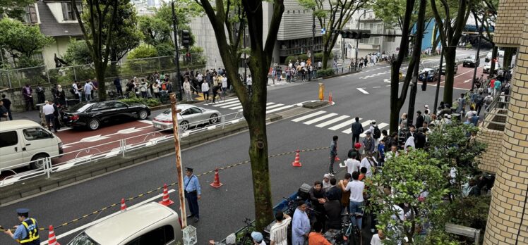 Tokyo Camisi'nde bayram namazı kılındı