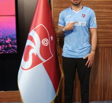 Trabzonspor, yeni transferi Ozan Tufan için imza töreni düzenledi