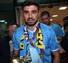 Trabzonspor'un transfer görüşmelerine başladığı Ozan Tufan, Trabzon'a geldi