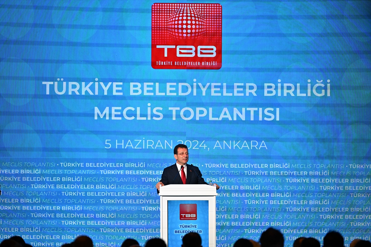 Türkiye Belediyeler Birliği Başkanı İmamoğlu, teşekkür konuşması yaptı: