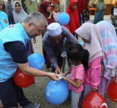 Türkiye Diyanet Vakfı heyetinden Açe'deki yetimhaneye ziyaret