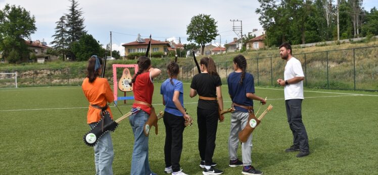 Türkiye üçüncüsü okçu Öykü Kutlar, hedefine milli takımı koydu