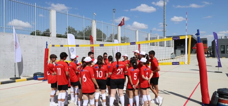 Türkiye-Yunanistan sınırında voleybol dostluk maçı oynandı