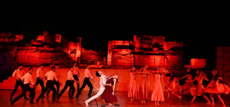 7. Uluslararası Efes Opera ve Bale Festivali “Zorba” balesiyle sona erdi