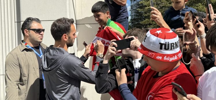 A Milli Futbol Takımı, Berlin'de kaldığı otelden ayrıldı