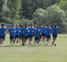 Adana Demirspor Teknik Direktörü Michael Valkanis, yeni takımıyla ilk antrenmanına çıktı