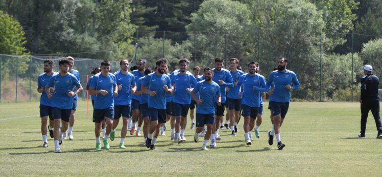 Adana Demirspor Teknik Direktörü Michael Valkanis, yeni takımıyla ilk antrenmanına çıktı