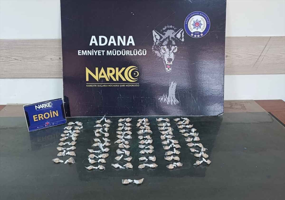 Adana'da uyuşturucu operasyonunda yakalanan 3 zanlıdan 1'i tutuklandı