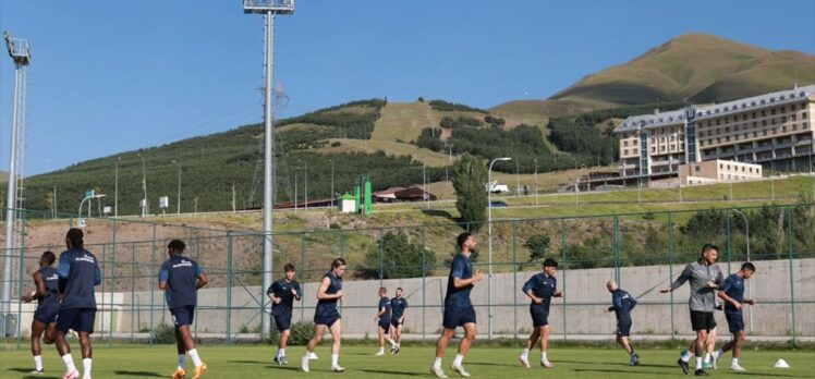 Alanyaspor, sezon hazırlıklarını Erzurum'da sürdürüyor