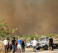 GÜNCELLEME – Antalya'da ormanlık alanda yangın çıktı