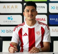 Antalyaspor'un yeni transferleri Soner Dikmen ve Kenan Piric, yeni sezondan umutlu