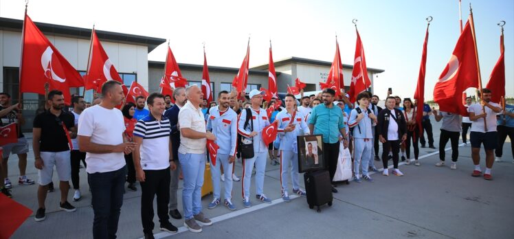 Artistik Cimnastik Erkek Milli Takımı, olimpiyatlar için Paris'e uğurlandı