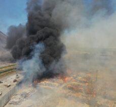 Aydın'da kağıt fabrikasındaki yangın işletmenin ikinci kısmına sıçradı