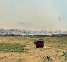 Aydın'daki kağıt fabrikasında çıkan yangına müdahale sürüyor