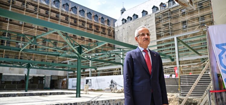 Bakan Uraloğlu, Haydarpaşa Garı ve Arkeoloji Alanı'nda incelemelerde bulundu: