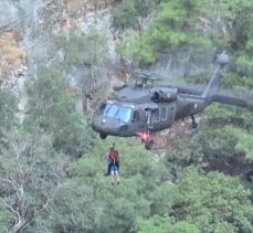 Balıkesir Şahindere Kanyonu'nda mahsur kalan 10 kişi kurtarıldı