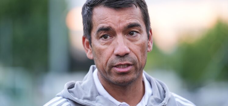 Beşiktaş Teknik Direktörü Van Bronckhorst'tan Slovenya kampı değerlendirmesi: