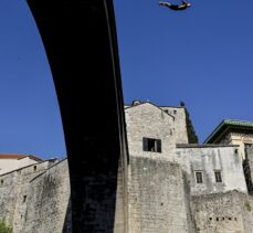 Bosna Hersek'te 458. Geleneksel Mostar Köprüsü Atlayışları yapıldı