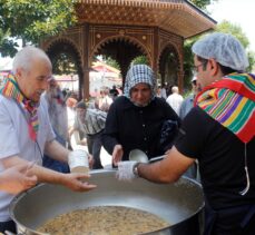 Bursa, Bilecik ve Yalova'da aşure ikram edildi