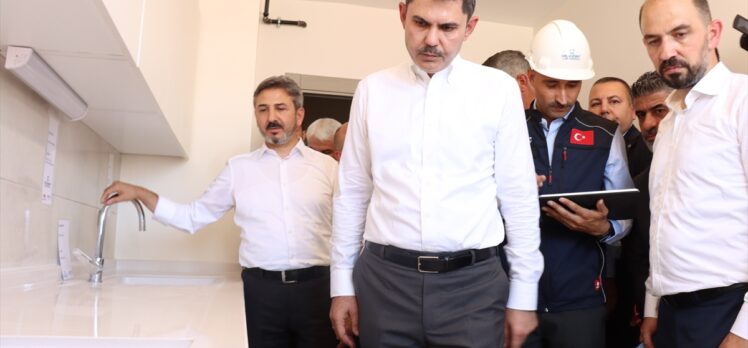 Çevre, Şehircilik ve İklim Değişikliği Bakanı Kurum, Adıyaman'da deprem konutlarını inceledi: