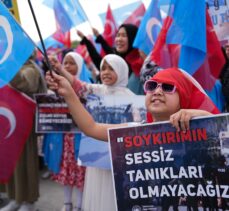 Çin'in İstanbul Başkonsolosluğu önünde Urumçi protestosu