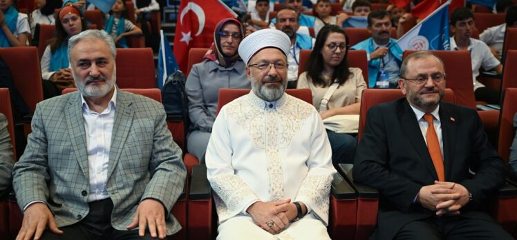 Diyanet İşleri Başkanı Erbaş, “Yazımda Kardeşlik Var” kampı kapanış töreninde konuştu: