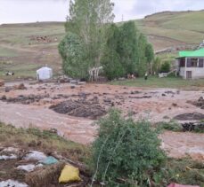 Erzurum’da tarım arazileri ve evlerin zarar gördüğü selde 4 kişi yaralandı