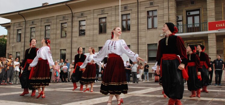 Eskişehir'de, “Uluslararası Nasrettin Hoca Festivali”nde 6 ülkenin dansçıları gösteri sundu