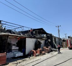 Fethiye'de iş yerinde çıkan yangın söndürüldü