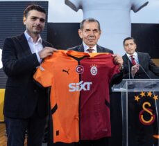 Galatasaray'da yeni sezon formaları tanıtıldı