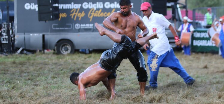 Gökbel Yaylası Yağlı Güreşleri'nde başpehlivanlığı Enes Doğan kazandı