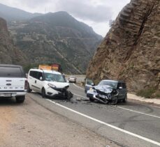 Gümüşhane'de trafik kazasında 4 kişi yaralandı