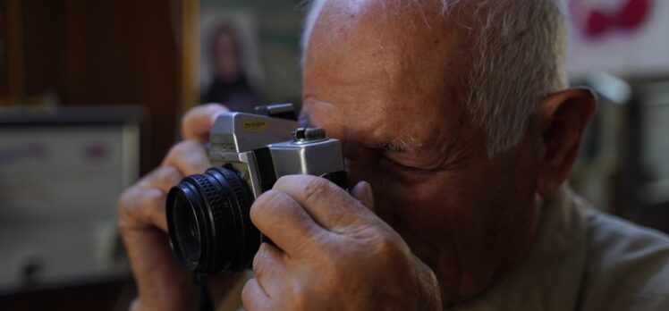 Iraklı fotoğrafçı çocukluk hayali olan mesleğini 70 yıldır sürdürüyor