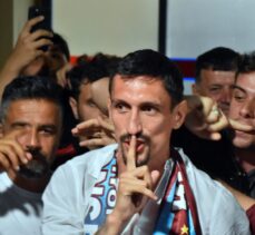 Karadağlı futbolcu Stefan Savic, transfer görüşmeleri için Trabzon'a geldi