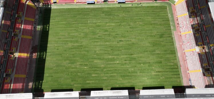 Kayseri'deki RHG Enertürk Enerji Stadı'nın zemininde çim serimi tamamlandı