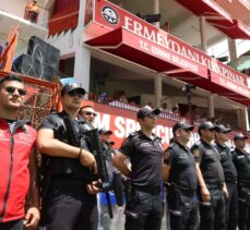 Kıkpınar'da polisin yoğun mesaisi sürüyor