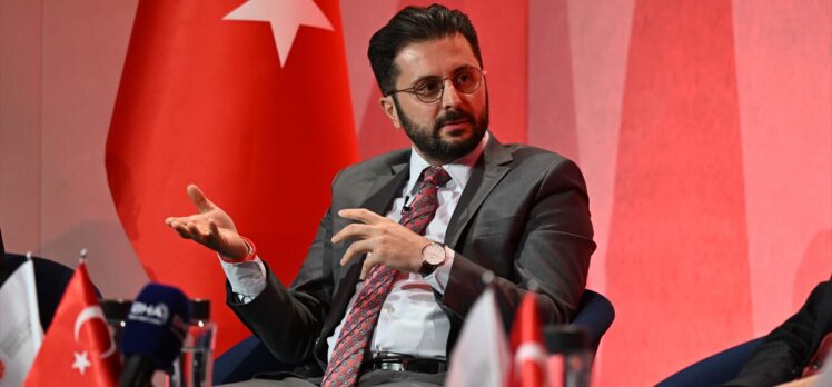 Londra'da “15 Temmuz Türkiye'nin Demokrasi Zaferi” başlıklı panel düzenlendi