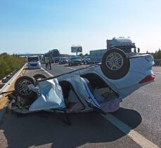 Manisa'da 2 otomobilin çarpışması sonucu 5 kişi yaralandı