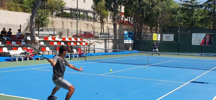 Manisa'da Büyükler Yaz Kupası Türkiye Serisi-3 Tenis Turnuvası başladı