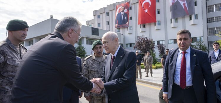 MHP Genel Başkanı Bahçeli, Özel Harekat Başkanlığını ziyaret etti