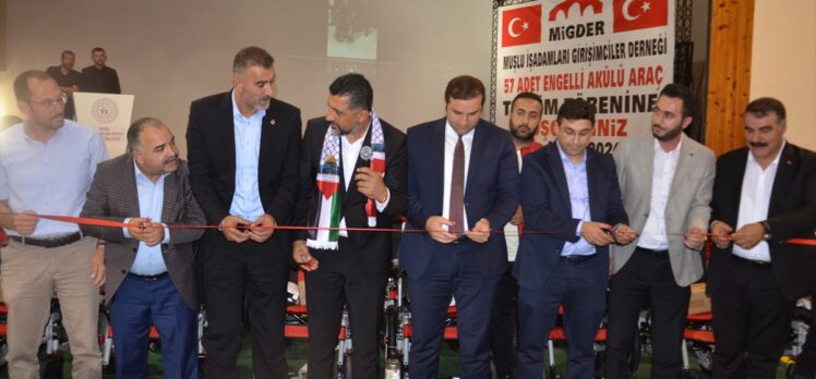 Muş'ta 57 engelliye akülü araç ve tekerlekli sandalye dağıtıldı