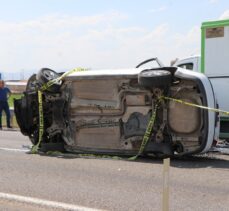 Niğde'de devrilen otomobildeki 2 kişi öldü, 2 kişi yaralandı